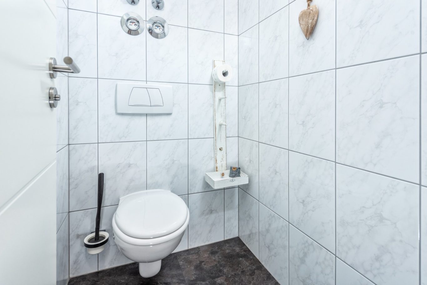 Separates WC Separates WC